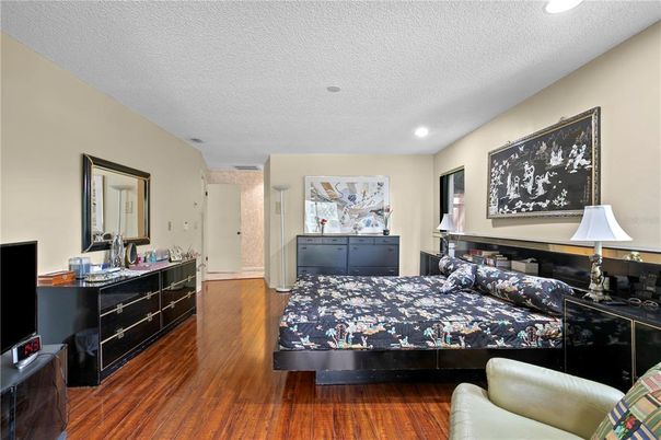 Bedroom, Interior, Recessed Lighting, Wood Texture Flooring