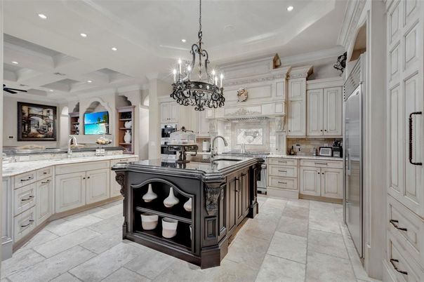 Chandelier, Interior, Kitchen, Recessed Lighting, Stainless Steel Appliances