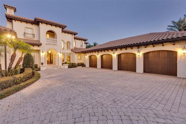 Attached, Exterior, Facade, Mediterranean
