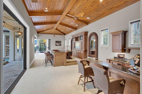 Dining room, Interior, Recessed Lighting, Wooden Beams, Wooden Ceilings