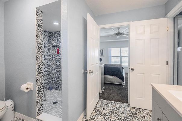 Bathroom, Interior, Recessed Lighting