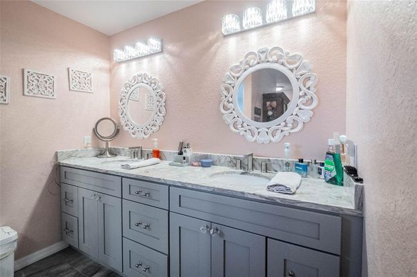 Bathroom, Dual Sink Vanities, Interior