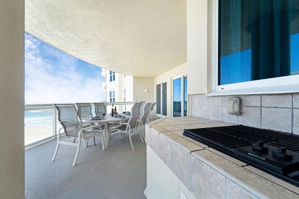Dining room, Interior, Kitchen, Water