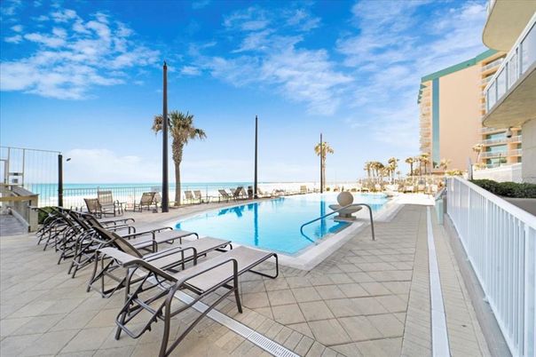 Exterior, Pool, Water