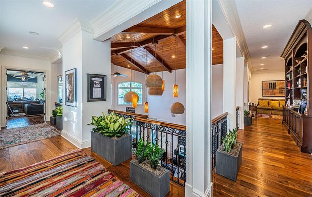 Interior, Pendant Lights, Recessed Lighting, Wooden Beams, Wooden Ceilings, Wood Texture Flooring
