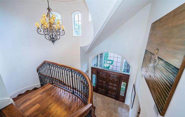 Chandelier, Interior