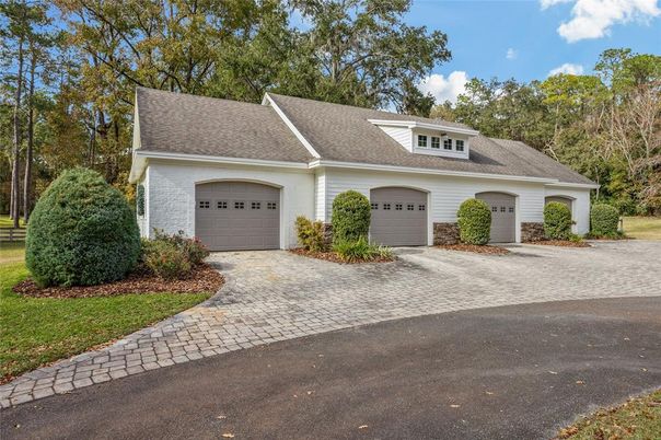 Attached, Exterior, Facade, Cape Cod