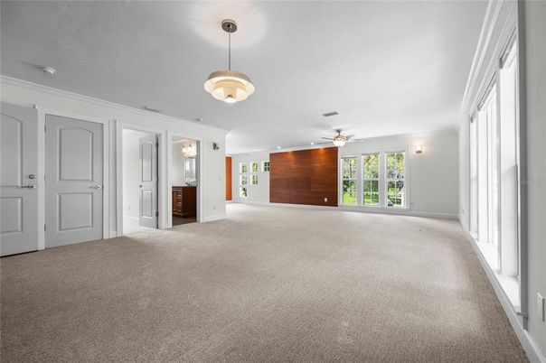 Empty room, Interior, Pendant Lights