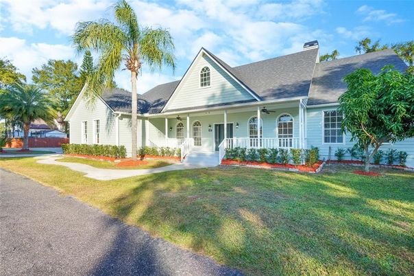 Backyard, Exterior, Facade, Farmhouse