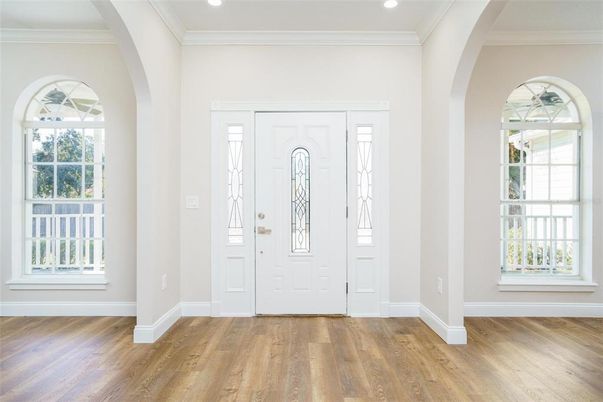 Interior, Recessed Lighting, Wood Texture Flooring