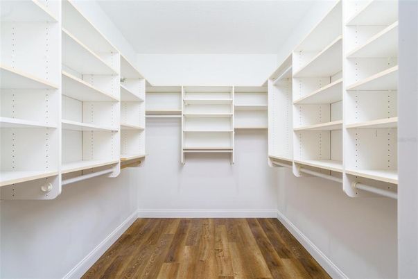 Interior, Walk-in Closets, Wood Texture Flooring