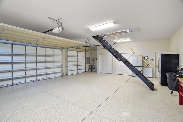 Garage, Interior