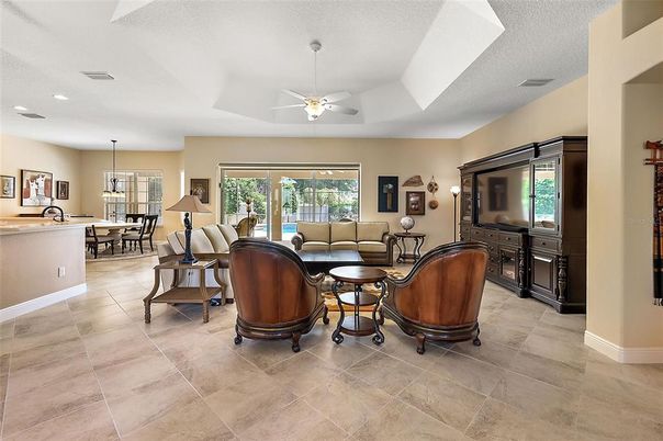 Dining room, Interior, Living room, Pendant Lights, Recessed Lighting