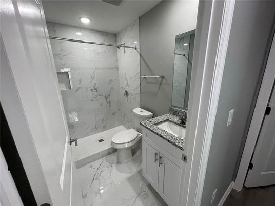 Bathroom, Interior, Marble, Marble Walls, Recessed Lighting