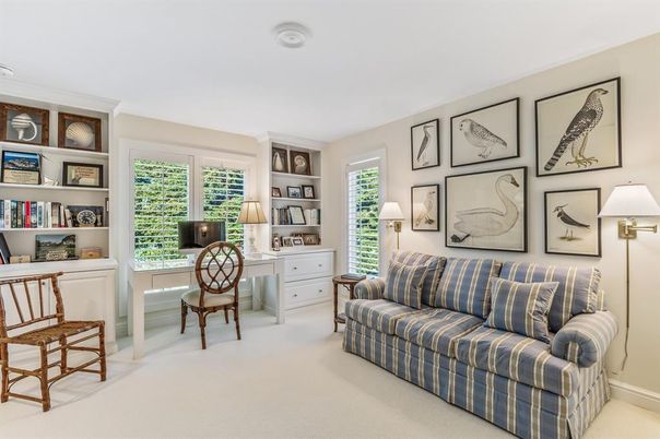 Home Office, Interior