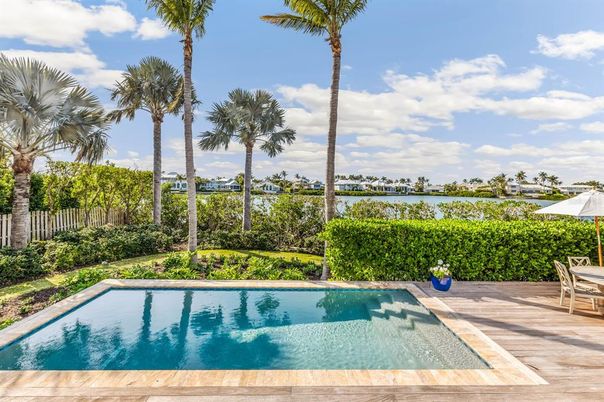 Exterior, Pool, Water
