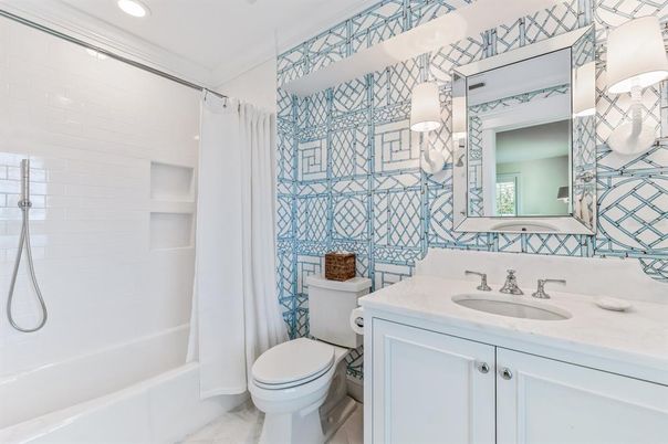 Bathroom, Interior, Recessed Lighting