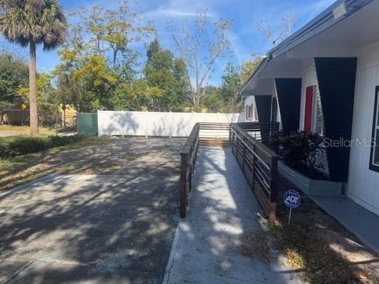 Backyard, Exterior