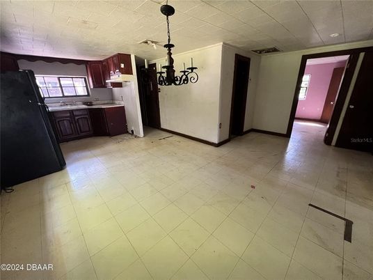 Chandelier, Interior, Kitchen