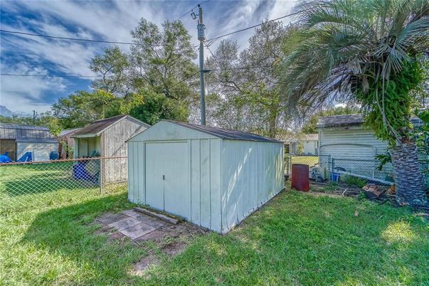 Backyard, Exterior