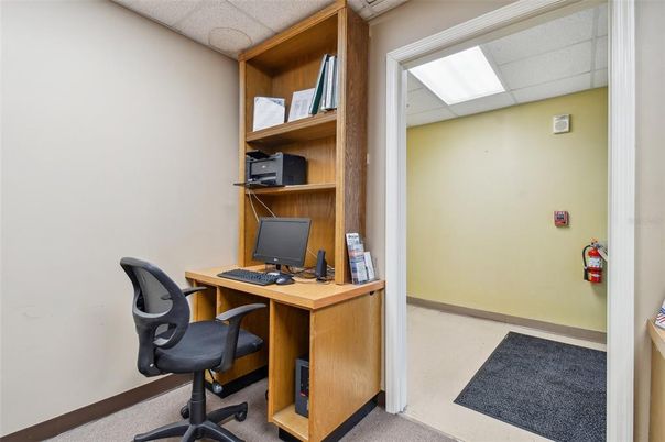 Home Office, Interior