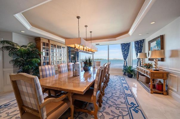 Chandelier, Dining room, Interior, Recessed Lighting, Water
