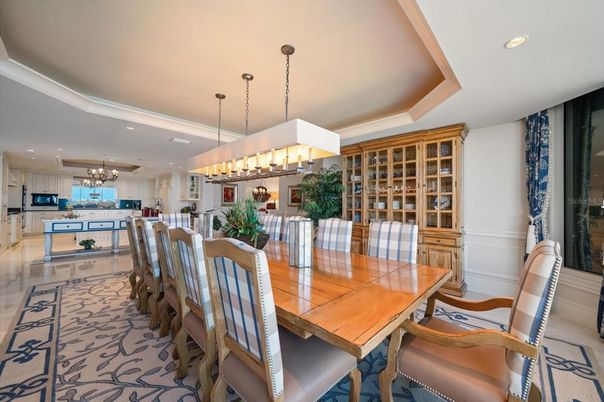 Chandelier, Dining room, Interior, Kitchen, Pendant Lights, Recessed Lighting, Stainless Steel Appliances