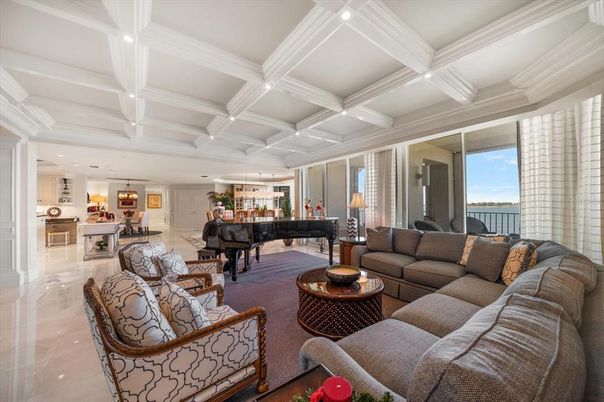 Interior, Kitchen, Living room, Pendant Lights, Piano, Recessed Lighting