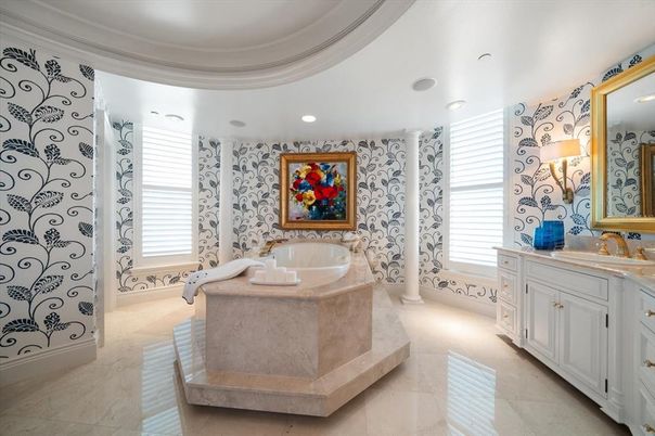Bathroom, Interior, Recessed Lighting