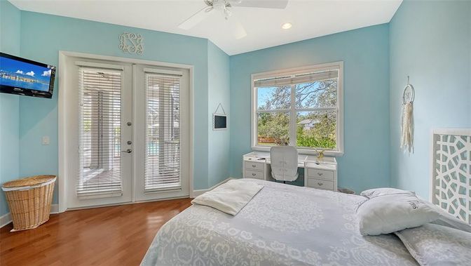 Bedroom, Home Office, Interior, Recessed Lighting, Wood Texture Flooring