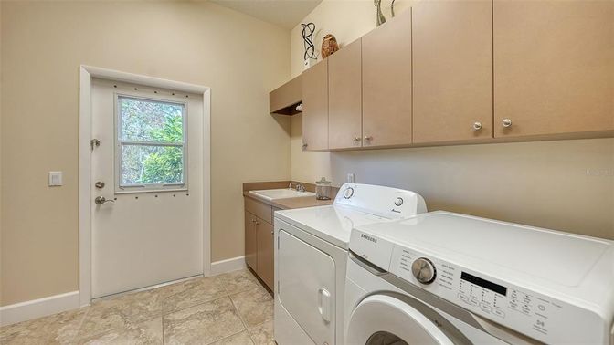 Interior, Washer