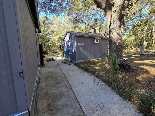 Backyard, Exterior