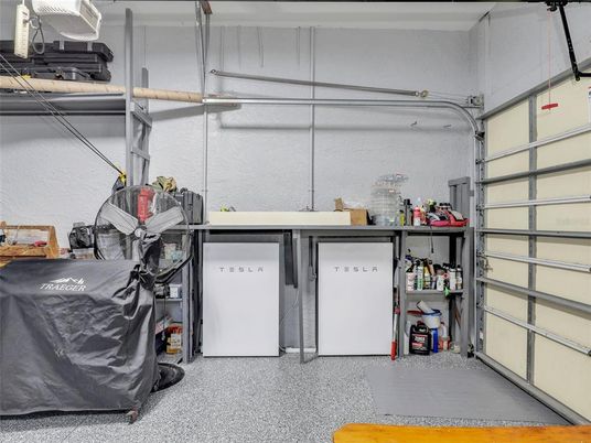Garage, Interior