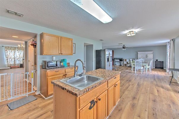 Chandelier, Dining room, Interior, Kitchen, Recessed Lighting, Wood Texture Flooring