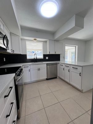 Interior, Kitchen, Stainless Steel Appliances