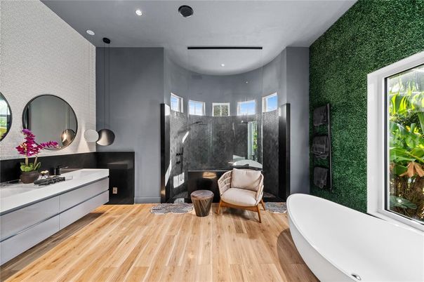 Bathroom, Free Standing Baths, Interior, Pendant Lights, Recessed Lighting, Wood Texture Flooring