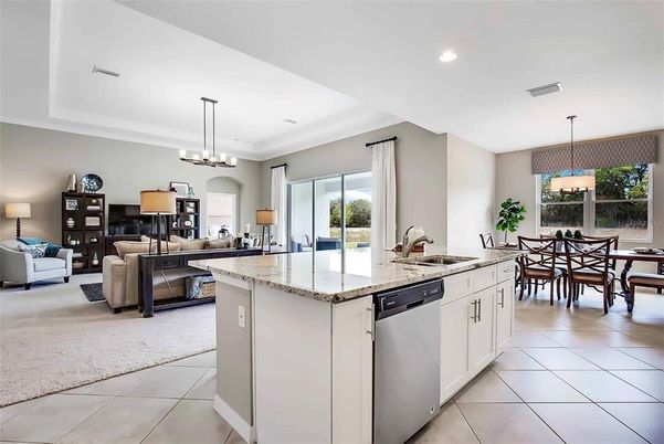 Chandelier, Dining room, Interior, Kitchen, Living room, Pendant Lights, Recessed Lighting
