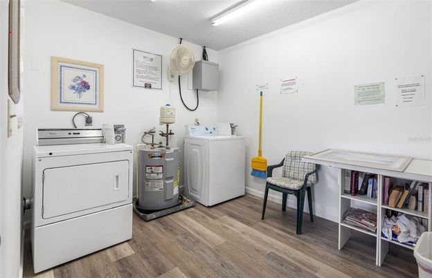 Interior, Utility Closets, Washer, Wood Texture Flooring