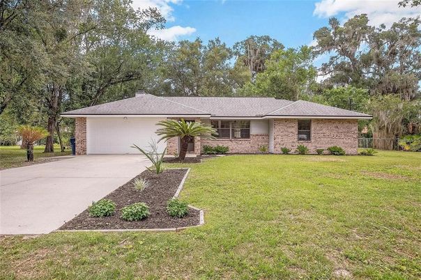 Attached, Backyard, Exterior, Facade, Brick Facade, Ranch