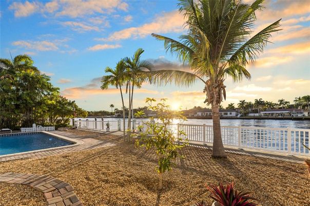 Exterior, Lake, Pool