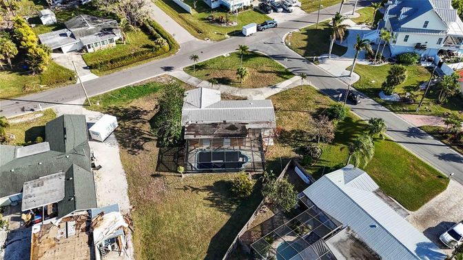 Exterior, Drone