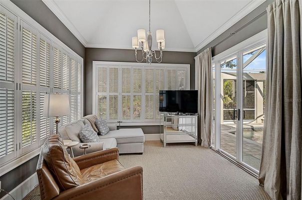 Chandelier, Interior, Living room