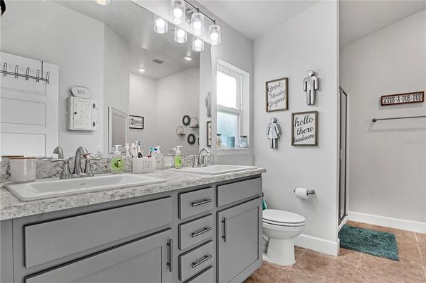 Bathroom, Dual Sink Vanities, Interior, Recessed Lighting