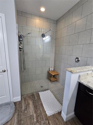 Bathroom, Interior, Recessed Lighting
