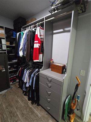 Interior, Walk-in Closets, Wood Texture Flooring