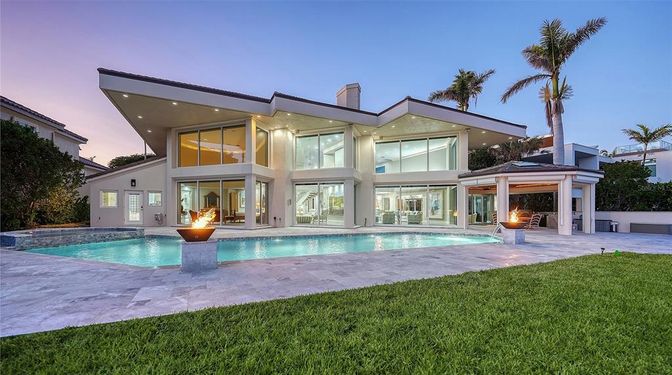Backyard, Exterior, Pool