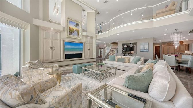 Chandelier, Dining room, Interior, Living room, Pendant Lights, Recessed Lighting