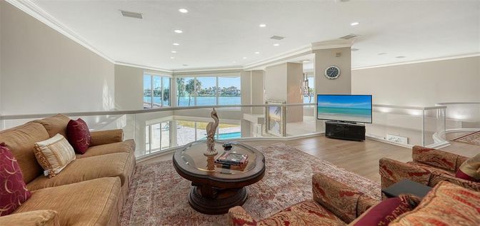 Interior, Living room, Recessed Lighting, Water, Wood Texture Flooring