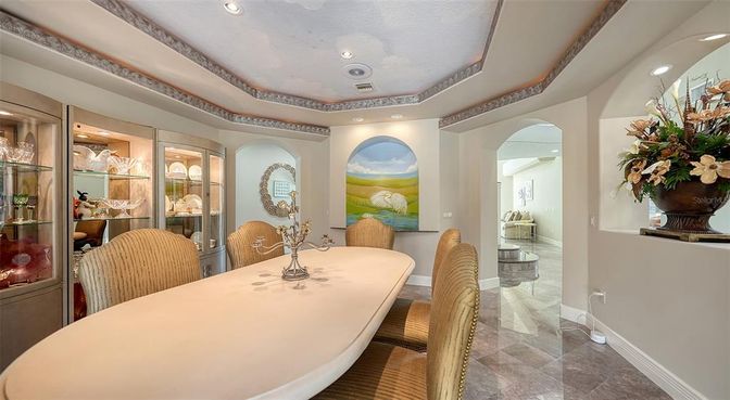 Dining room, Interior, Recessed Lighting