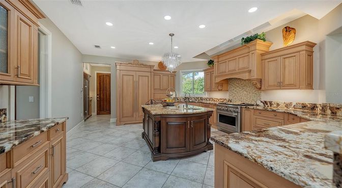 Chandelier, Interior, Kitchen, Recessed Lighting, Stainless Steel Appliances